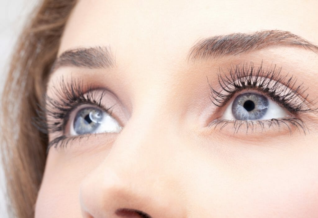 Eye lash extensions in dry eyes