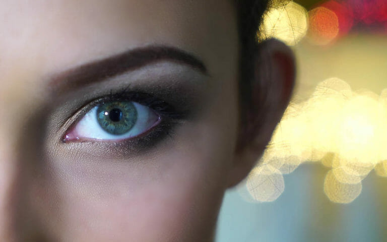 gunky eyes